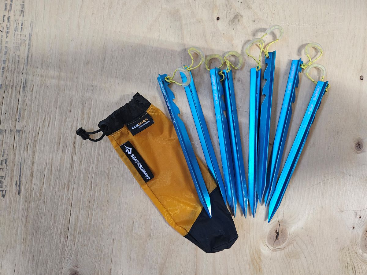 An 8-pack of Sea to Summit Ground Control pegs with carry bag